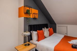 Elegant City Stay l 2-Bedroom Flat l Free Parking Provided