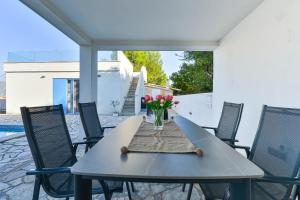 Villa Anna with pool, Zadar County 