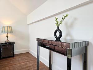 Cardiff flat with roof-terrace