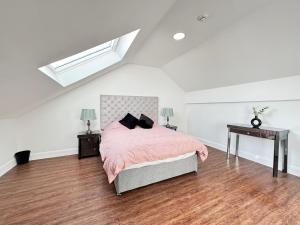 Cardiff flat with roof-terrace