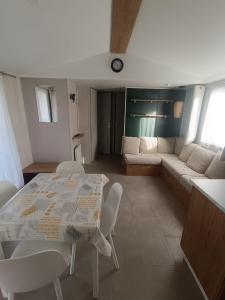 Campings Mobil home 55 -8 personnes : photos des chambres