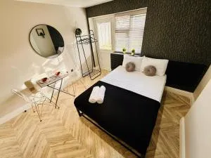 Heathrow airport studios - 西德雷顿