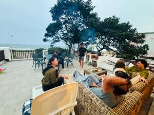 UMDLOTI House - Upper private level- Beach Road - LOCATION