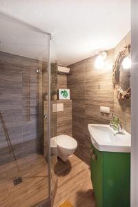Jungle in Vilnius City Center by URBAN RENT