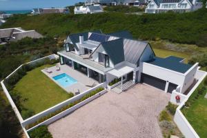 Stunning St Francis Links Home