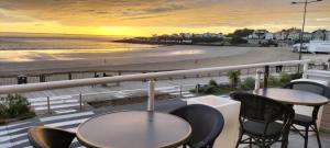 Hotels Hotel The Originals Miramar, Royan Pontaillac : photos des chambres