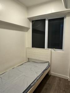 Cozi Modern Loft Suite near high street BGC wifi pool