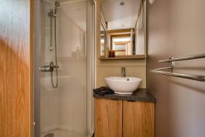 Campings Slow Village La Roque Sur Ceze : Cottage Premium Colline | 2 Chambres