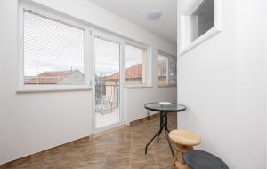 1 Bedroom Stunning Apartment In Imotski