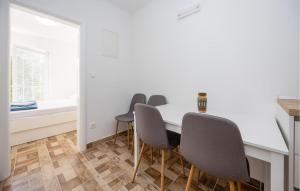 1 Bedroom Stunning Apartment In Imotski