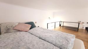 Krowoderska 55 by Homeprime