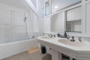 Appartements 1 bedroom apartment near shops & metro : photos des chambres