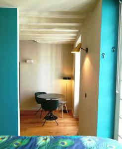 Romantic Brand New Suite in Central Paris, Bathroom, Kitchen