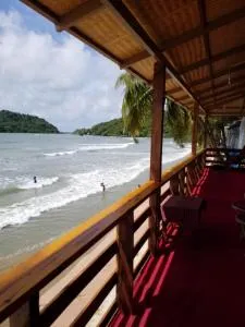 Fernandes Bar and Restaurant - Canacona