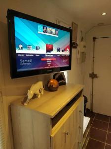 Bed setting room in Galeries Lafayette street