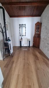 Evergreen House - Japartments