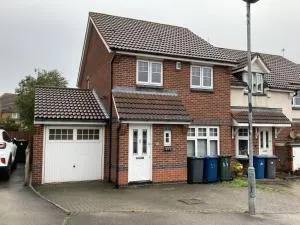 Quiet 3 bed semi with off street parking - Burton Joyce