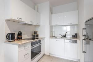 Urban Chic - Pereca Residence Cozy & Stylish Apartment in Central Warsaw