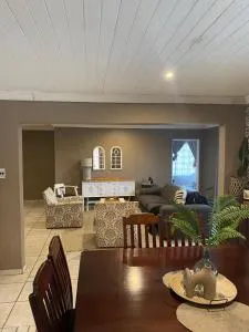 Home Sweet Home Farmhouse - Kaapsehoop