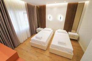 2 Steps from city center apt 3 1