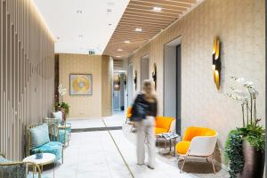 Three Corners Avenue Hotel