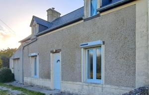 Maisons de vacances Nice Home In Saint Marcouf With Wifi : photos des chambres