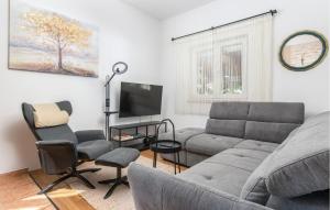 Stunning Home In Kosute