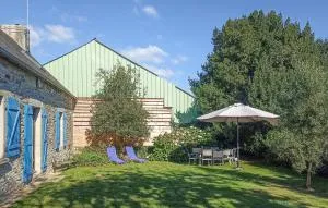 Lovely Home In Plonéour-Lanvern - Tréguennec