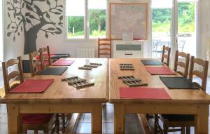 Maisons de vacances Nice Home In Monclar De Quercy : photos des chambres