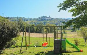 Maisons de vacances Nice Home In Monclar De Quercy : photos des chambres