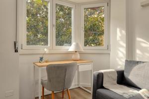 JOIVY Cosy studio with balcony near the city centre