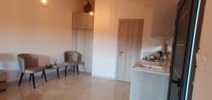 Village Gem Peledri Studio