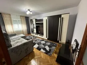 Apartament 3 camere - Tecuci