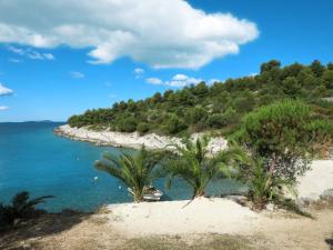 Sea-View Apartments with Pool, Terrace, and Outdoor Lounge in Scenic Čiovo Island