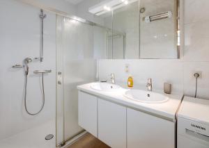 Ysera Iii 1Oo4 G-2I87