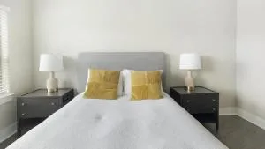 Landing at Voyager at Space Center - 1 Bedroom in East Pasadena - Nassau Bay