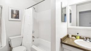 Landing at The Residences at Arlington Heights - 1 Bedroom in Downtown Arlington Heights