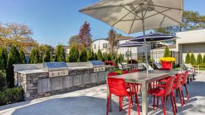 Landing at The Residences at Arlington Heights - 1 Bedroom in Downtown Arlington Heights