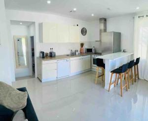 Villas Magnifique MAISON de 80m2, proche CDG & PARIS : photos des chambres