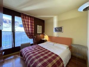 Appartement skis aux pieds, 6 pers avec parking, Montgenèvre - FR-1-330D-7