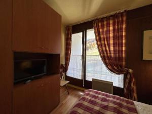 Appartement skis aux pieds, 6 pers avec parking, Montgenèvre - FR-1-330D-7