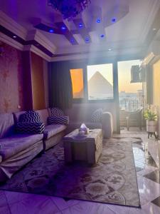 Pyramids hills view apartment