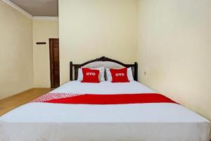 OYO 93422 Villa Tirto