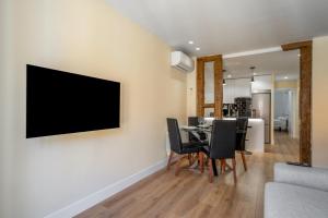 Central and bright - 2Bedrooms 2Bathrooms-Malasaña