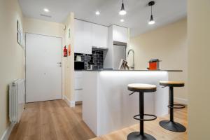 Central and bright - 2Bedrooms 2Bathrooms-Malasaña