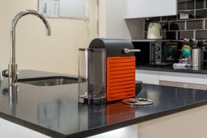 Central and bright - 2Bedrooms 2Bathrooms-Malasaña