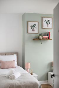 LongStays-4bedroom-2bath-6beds-By FabAccommodation