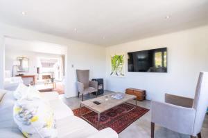 Coastal Elegant 4 Bedroom Home