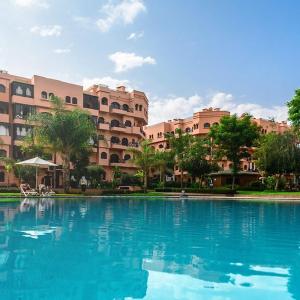 Deluxe Apartment - Premium Village