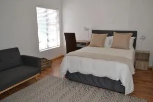 7 Kiaat Suites - Stilfontein